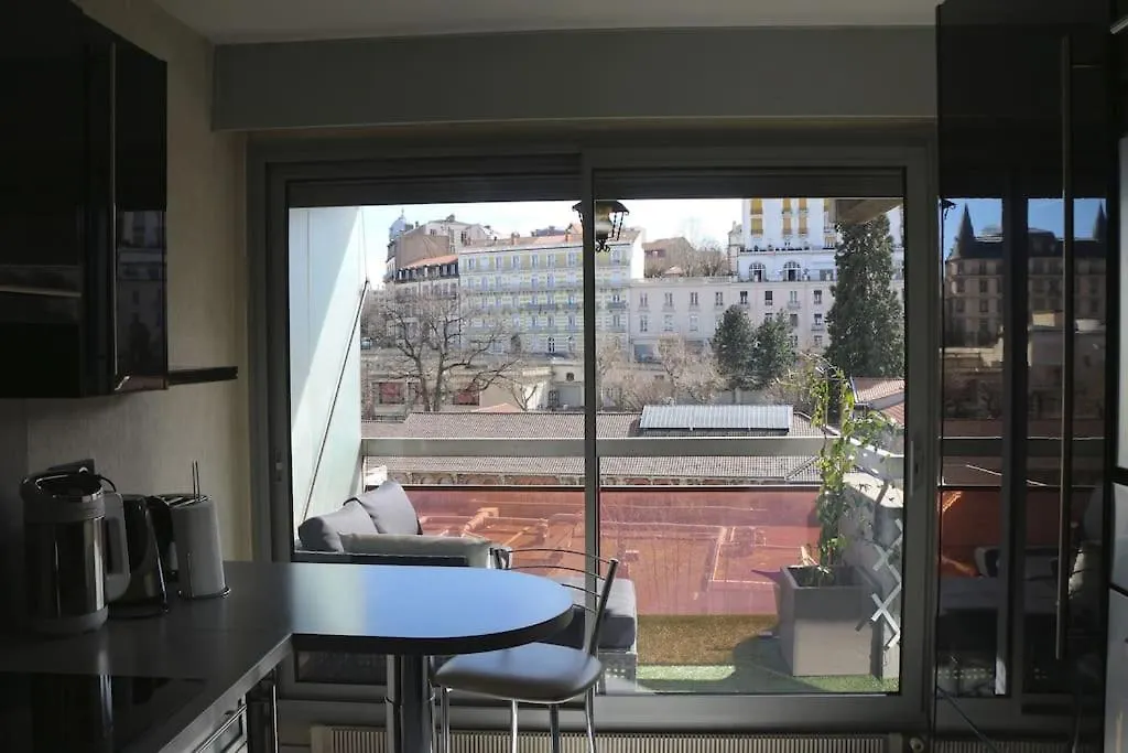 Apartment Beau T2 Face Aux Thermes - Av Royat Chamalieres